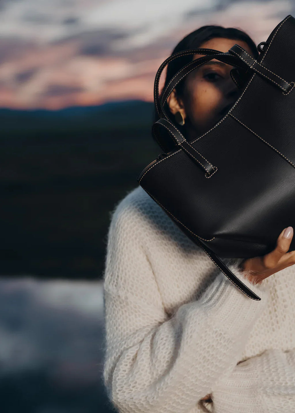 Polène Cyme Mini EDITION TEXTURED BLACK WITH ECRU STITCHING